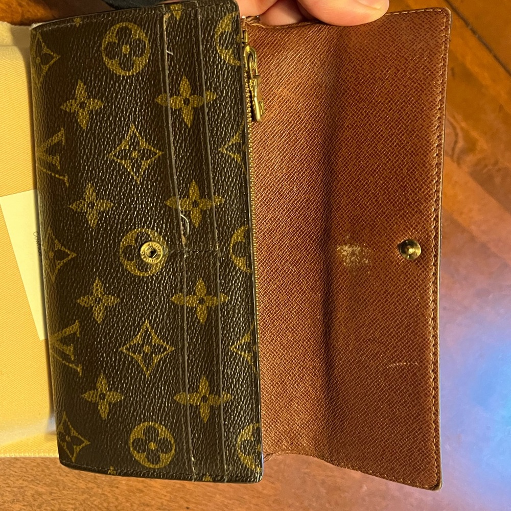 Authentic Louis Vuitton Wallet - Picture 10 of 15